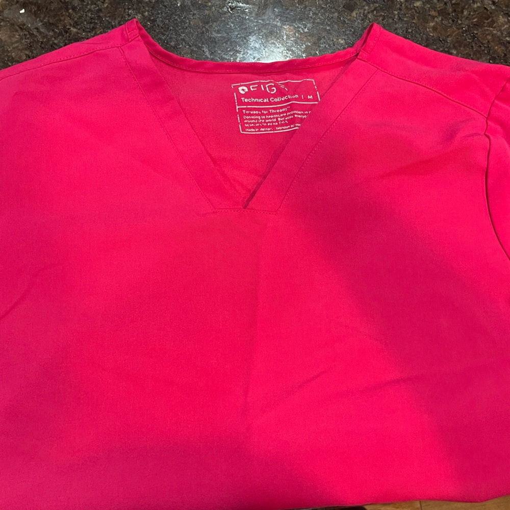 FIGS Hot Pink Scrub Set